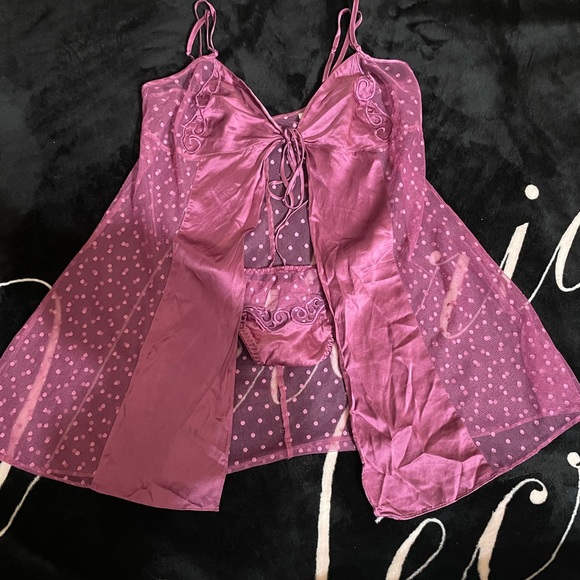 2-pc Victoria’s Secret open front babydoll with matching thong NWOT - Picture 9 of 13